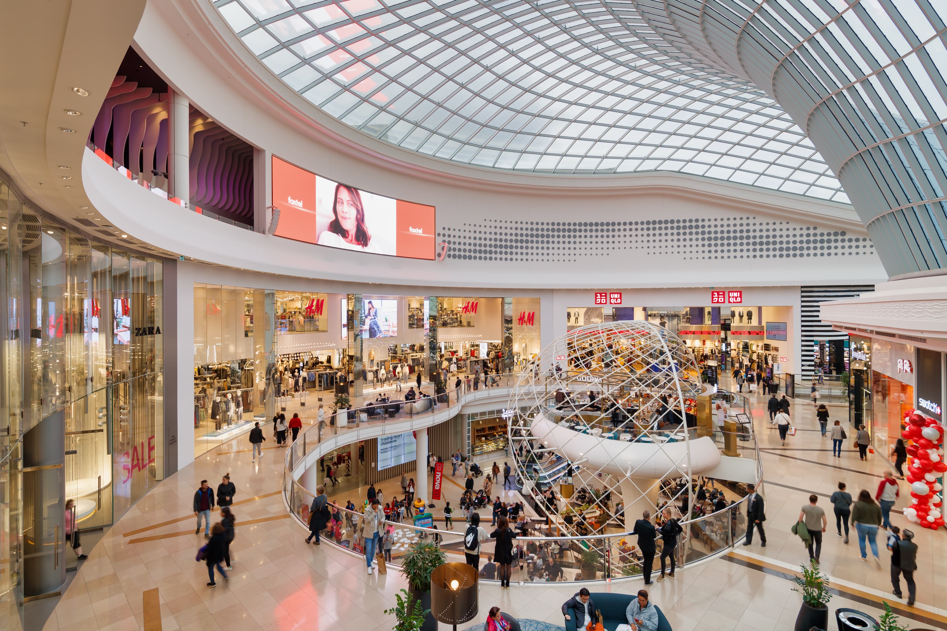 Chadstone shopping centre atrium with gridshell roof